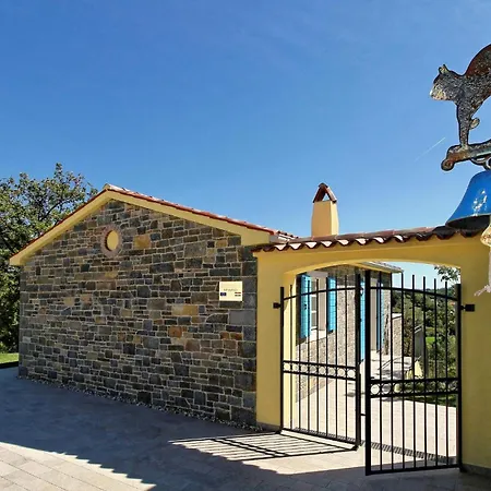 Holiday home In Pazin With Outdoor Swimming Pool