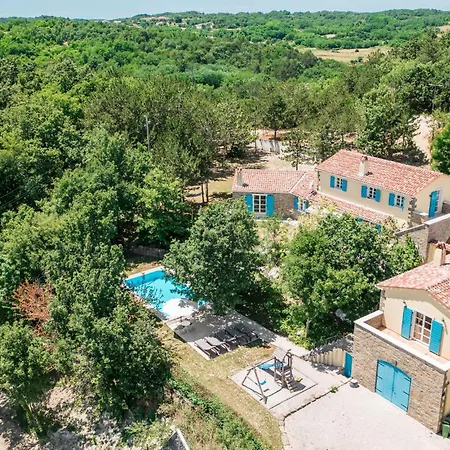 In Pazin With Outdoor Swimming Pool Brajkovici (Pazin)