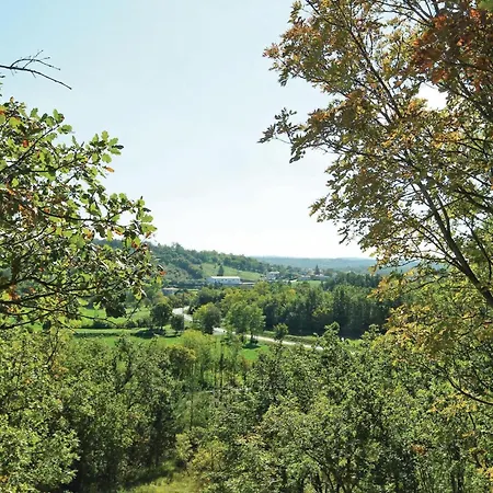 6 Bedroom Cozy In Pazin