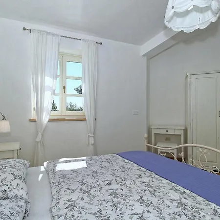Holiday home In Pazin With Outdoor Swimming Pool